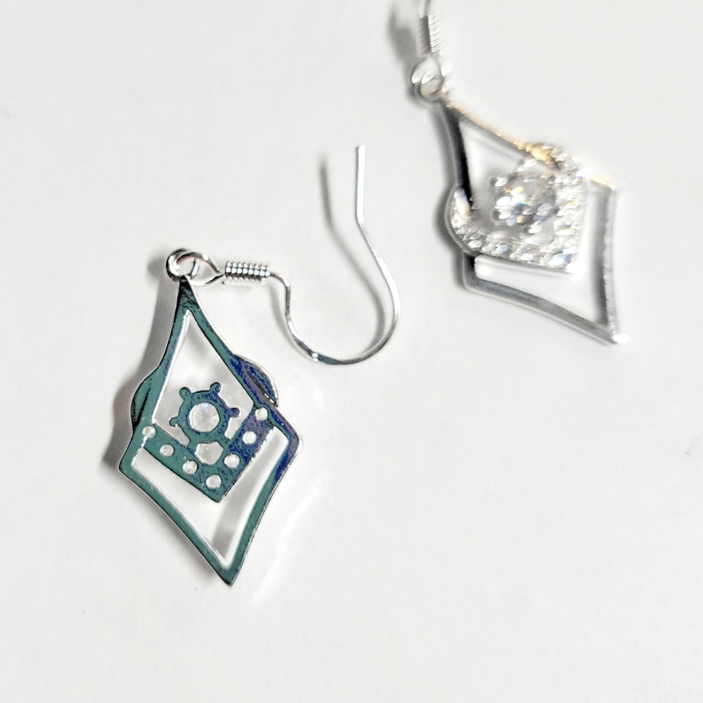 Sterling Silver Heart Zircon Drop Dangle Earrings - Picture 4 of 4